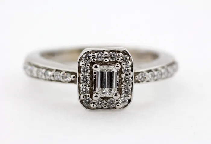 FULLERS PURCHASE FROM PUBLIC Rings 14W 34TW DIA ENG RING