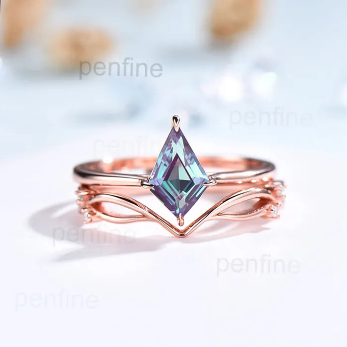 PENFINE Rings Unique Alexandrite Engagemnt Ring Set Solitaire Kite Cut Alexandrite Bridal Set PENFINE Rings Unique Alexandrite Engagemnt Ring Set Solitaire Kite Cut Alexandrite Bridal Set