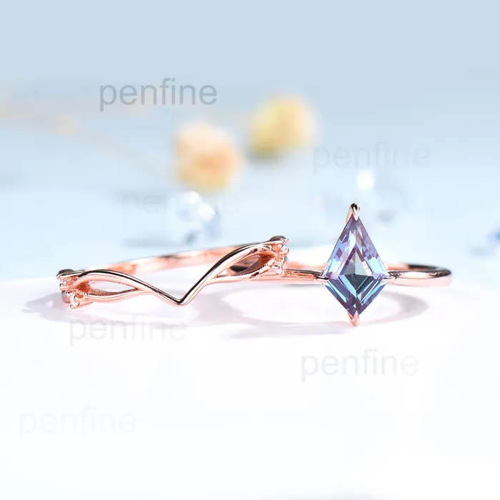 PENFINE Rings Unique Alexandrite Engagemnt Ring Set Solitaire Kite Cut Alexandrite Bridal Set