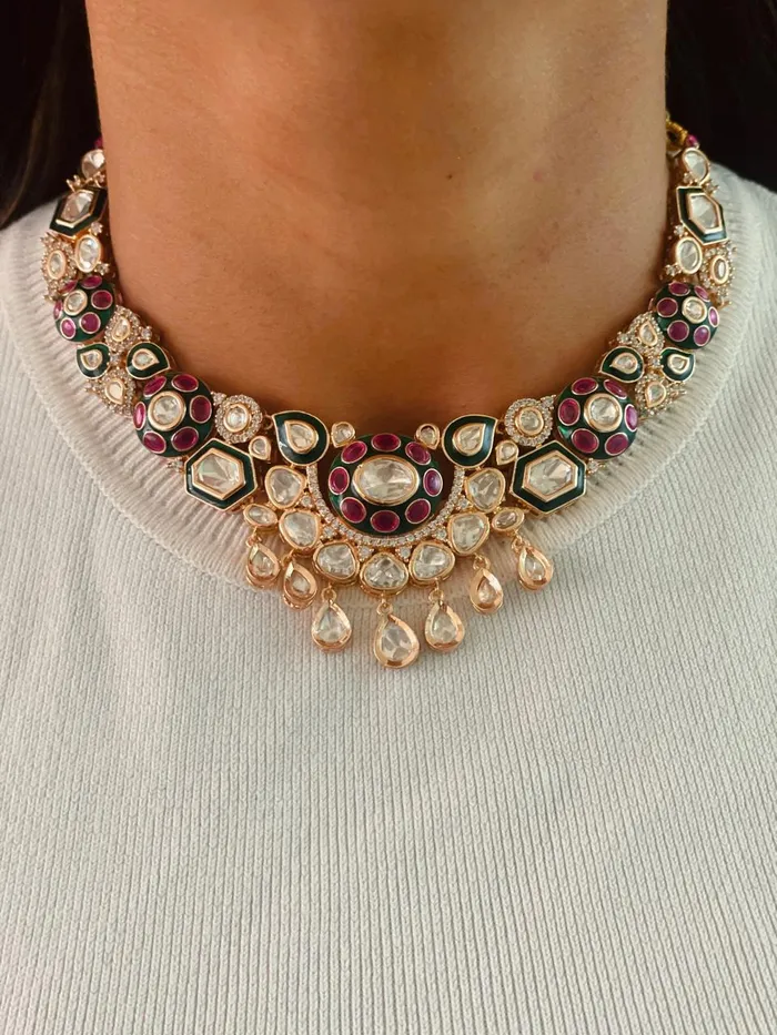 PRERTO ECOMMERCE PRIVATE LIMITED Necklaces Maharani Sikra Samatra Polki Kundan Emerald Ruby Detail Necklace Set 2Necklace 2Earrings 1Mang Tika