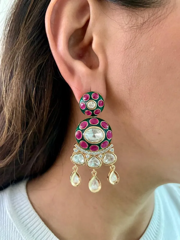 PRERTO ECOMMERCE PRIVATE LIMITED Necklaces Maharani Sikra Samatra Polki Kundan Emerald Ruby Detail Necklace Set 2Necklace 2Earrings 1Mang Tika