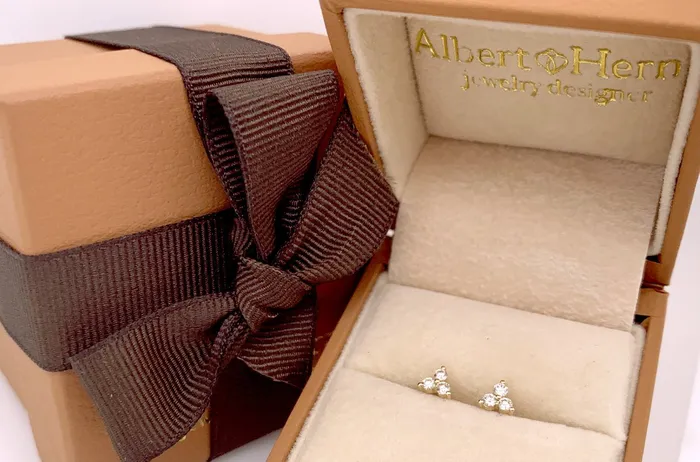 Albert Hern Earrings Mini Earrings 14kt Gold Trio Diamonds Studs Albert Hern Earrings Mini Earrings 14kt Gold Trio Diamonds Studs