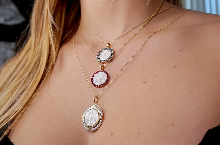 Albert Hern Necklaces Medal 18kt Gold Cross Mother Pearl Miraculous Pearls Pendant Albert Hern Necklaces Medal 18kt Gold Cross Mother Pearl Miraculous Pearls Pendant