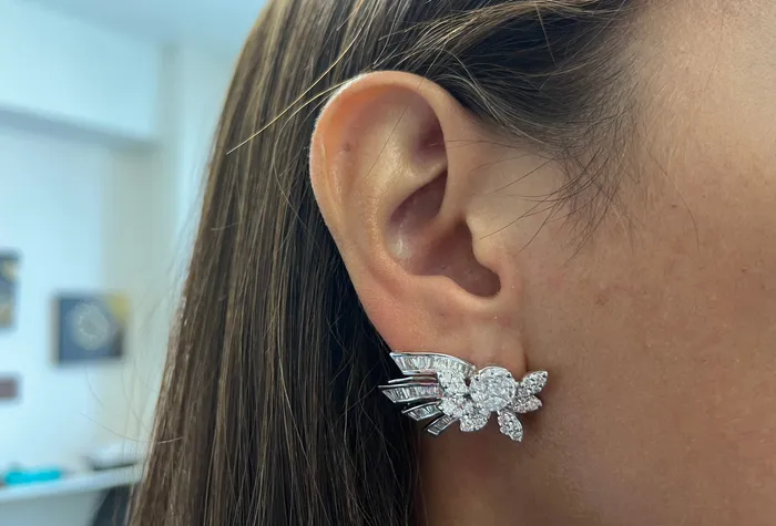 Earrings Albert Hern Earrings Diamonds Exotic Shape 18kt White Gold