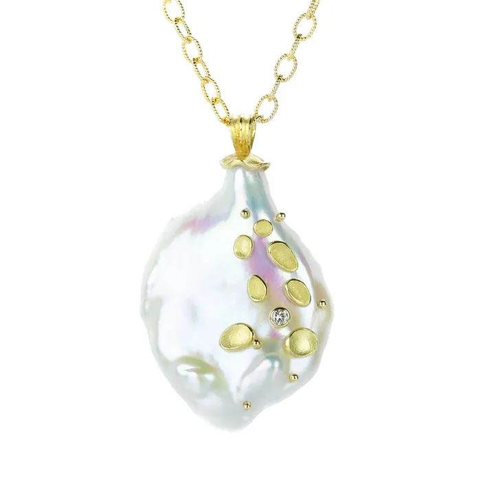 Necklaces Pearl Pendant Necklace with Scattered Shells Barbara Heinrich
