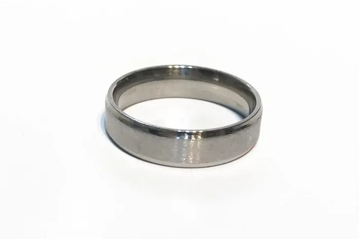 Rings 2017 new Luxury 6MM Titanium Band Brushed Wedding Stainless Steel Solid Ring Men Women sparklingselections