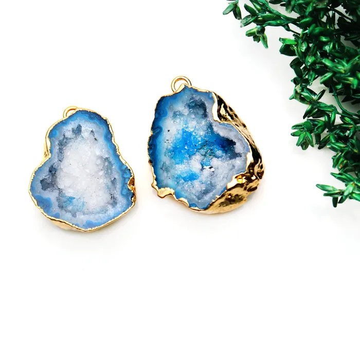 Earrings GemMartUSA Geode Druzy 29x22mm Organic Gold Electroplated Single Bail Gemstone Earring Connector 1 Pair Earrings GemMartUSA Geode Druzy 29x22mm Organic Gold Electroplated Single Bail Gemstone Earring Connector 1 Pair