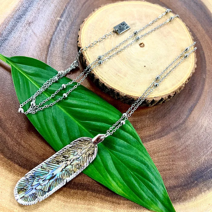 Natural Luxury Abalone Carved Feather XL Pendant 30 White Gold Necklace Lily Rose Jewelry Necklaces