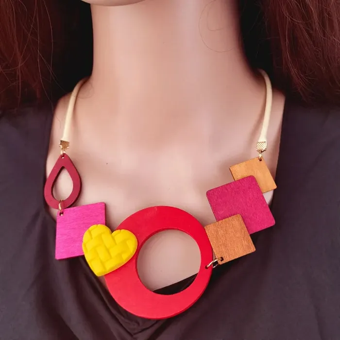Necklaces Sweet T 52 Geometric Wooden Pendant Ethnic Statement Bib Necklace for Women Girls Handmade Maxi NecklacesVintage Jewelry