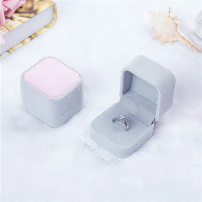 Rings JPIDisplay Single Deluxe Plush Gray with Pink Top Velvet EarringRing Box Rings JPIDisplay Single Deluxe Plush Gray with Pink Top Velvet EarringRing Box