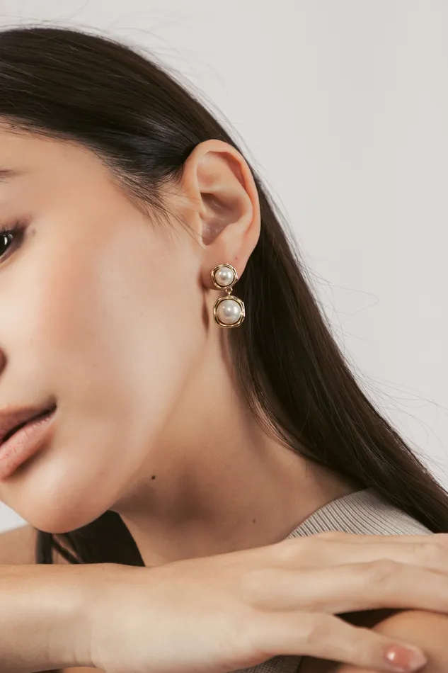 Earrings Eye Candy LA Pearla Drop Earrings