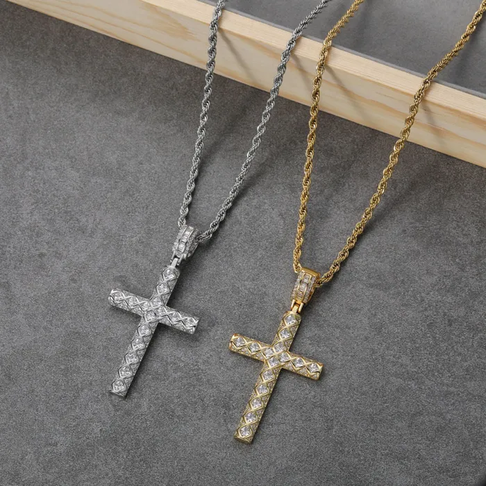 Necklaces Glitters Iced Out Cross Pendant Silver