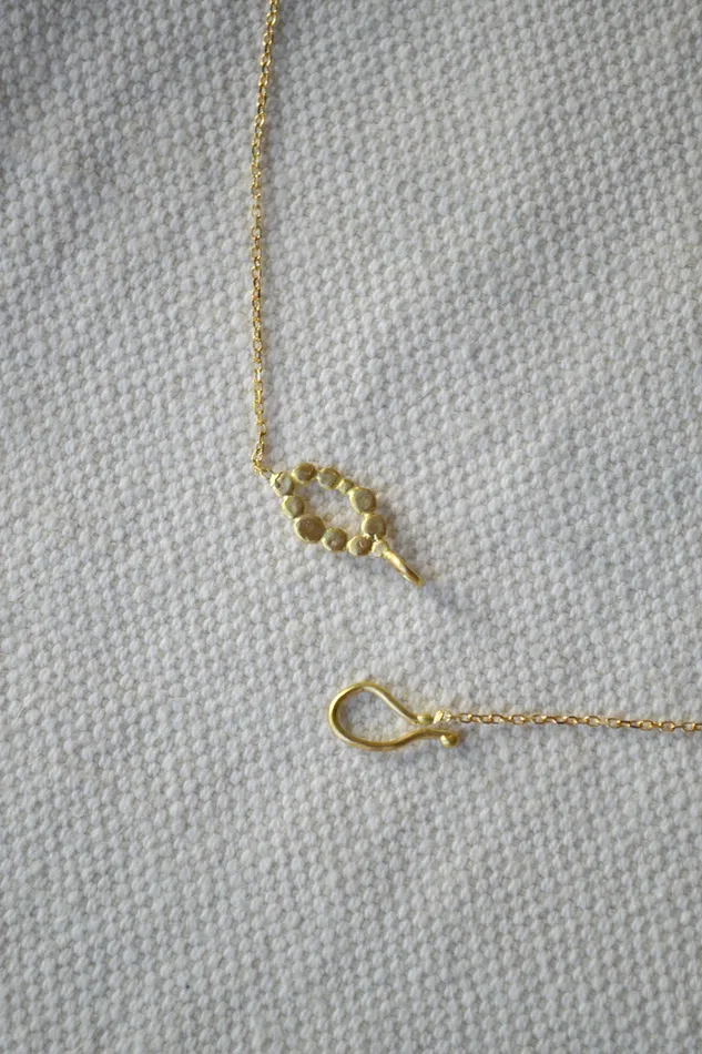 Necklaces Pear Pearl Pendant and Gold Chain Charlotte Wendes