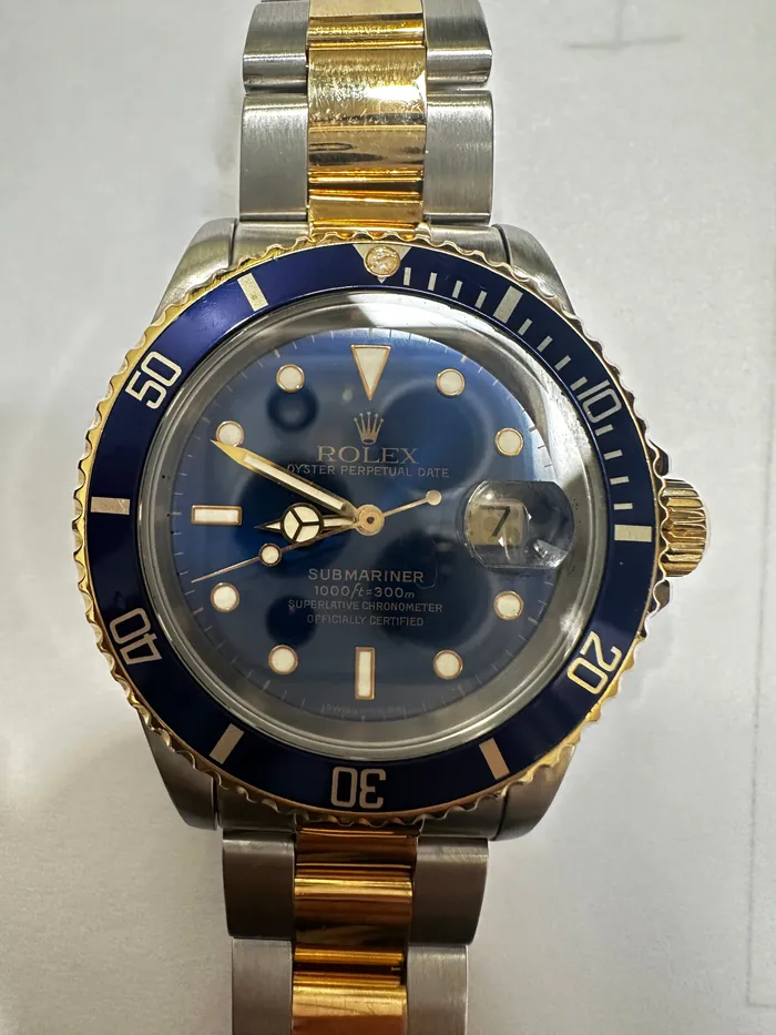 PreOwned Submariner TwoTone Timepiece 16613 Crown Jewels Coin Rings