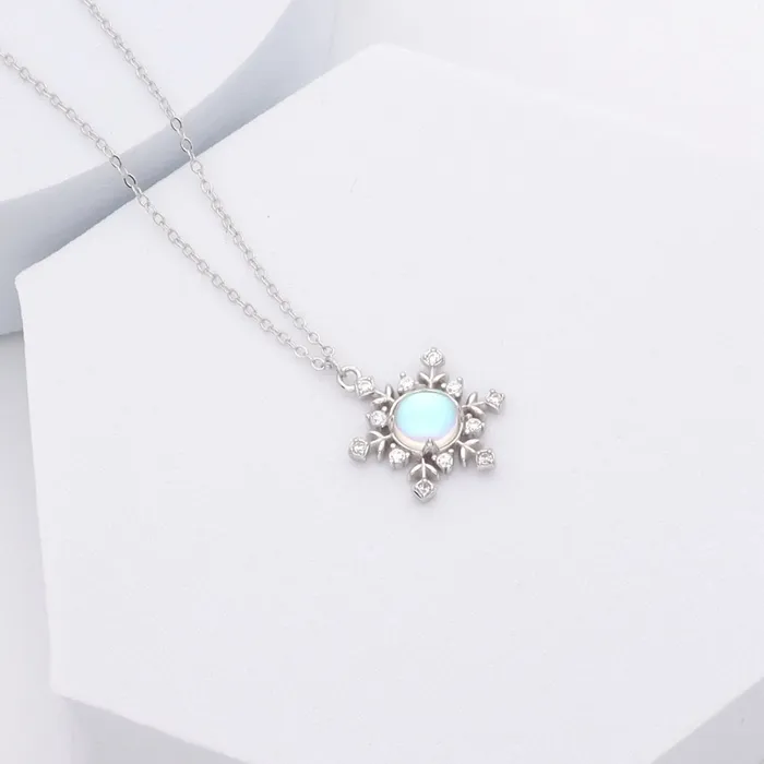 Sterling Silver Snowflake Necklace Glitters Necklaces