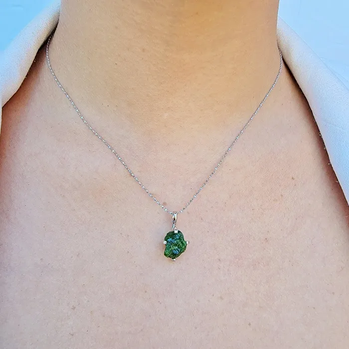 Uniquelan Jewelry Necklaces Raw Green Tourmaline Necklace