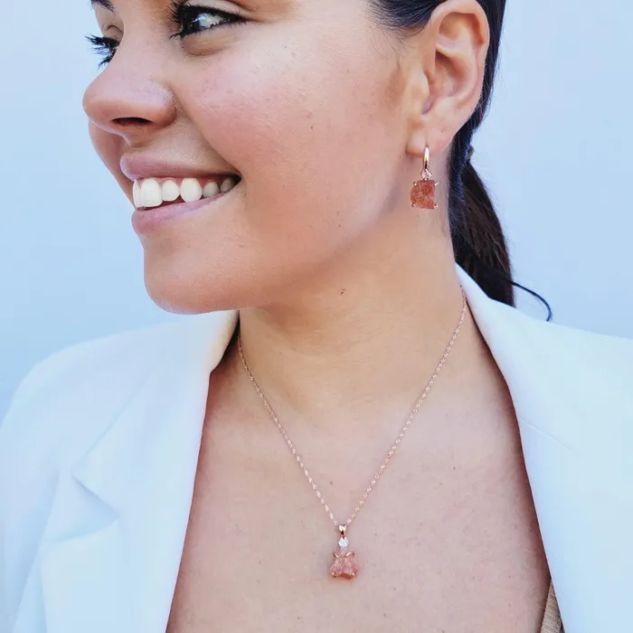 Uniquelan Jewelry Raw Flashy Sunstone Crystal Necklace Necklaces Uniquelan Jewelry Raw Flashy Sunstone Crystal Necklace Necklaces